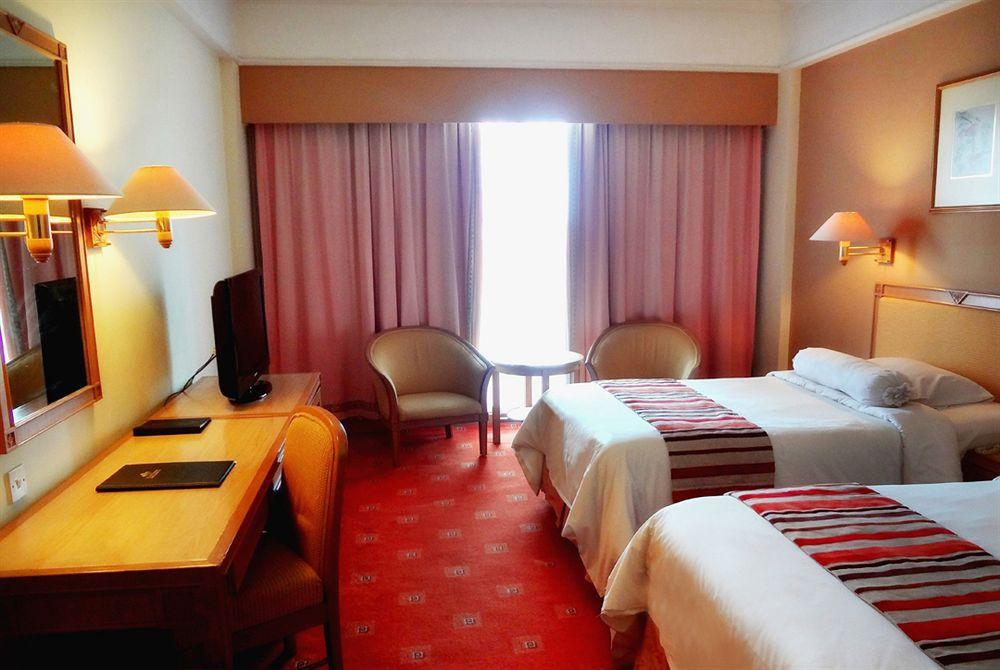 Tiara Medan Hotel & Convention Center Exterior foto