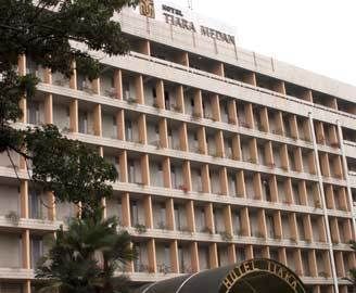 Tiara Medan Hotel & Convention Center Exterior foto